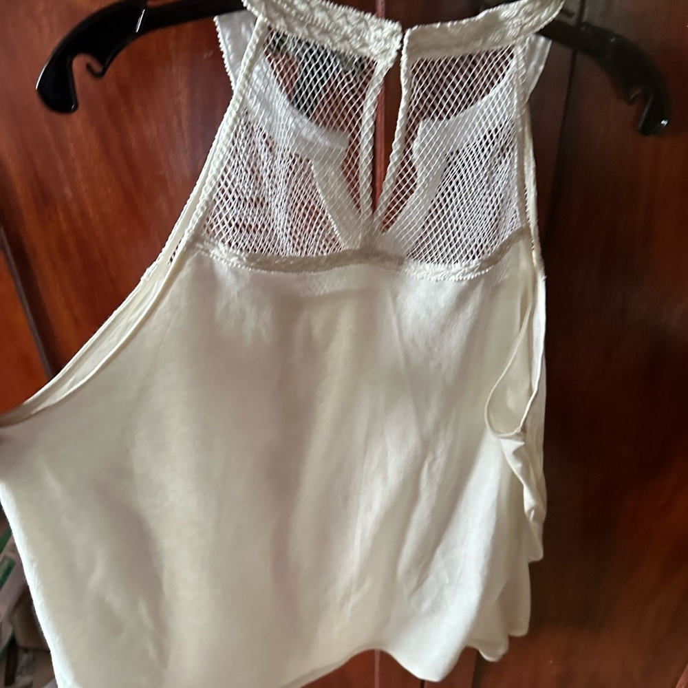 Ralph Lauren crochet tank top size 1x . Stunning details. Off white . Tried on. - Picture 2 of 6